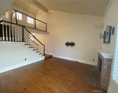 543 Victoria Street - Photo Thumbnail 11