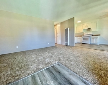 815 N Rose - Photo Thumbnail 9