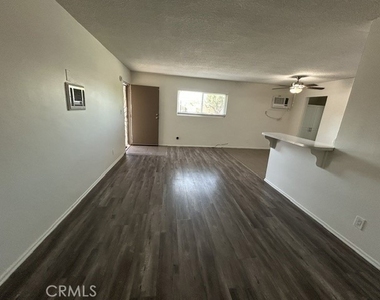 685 E Vista Chino - Photo Thumbnail 20