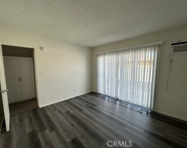 685 E Vista Chino - Photo Thumbnail 14