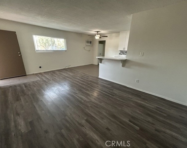 685 E Vista Chino - Photo Thumbnail 22