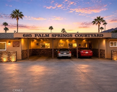 685 E Vista Chino - Photo Thumbnail 4