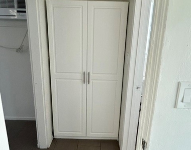 685 E Vista Chino - Photo Thumbnail 23