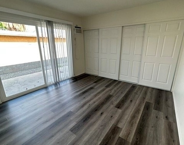 685 E Vista Chino - Photo Thumbnail 17