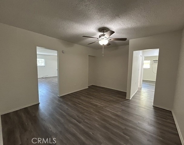 685 E Vista Chino - Photo Thumbnail 10