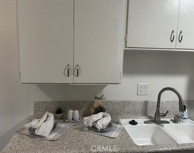 686 E Cottonwood Road - Photo Thumbnail 14