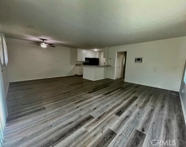 685 E Vista Chino - Photo Thumbnail 13