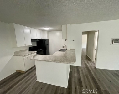 685 E Vista Chino - Photo Thumbnail 14
