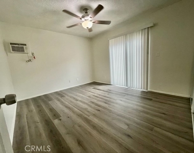 685 E Vista Chino - Photo Thumbnail 24
