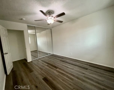685 E Vista Chino - Photo Thumbnail 22