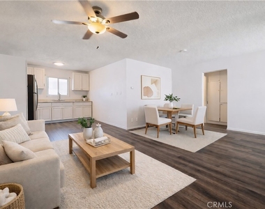 685 E Vista Chino - Photo Thumbnail 7