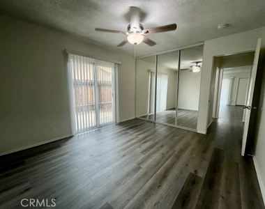 685 E Vista Chino - Photo Thumbnail 23