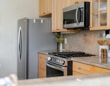 233 Wixon Avenue - Photo Thumbnail 16