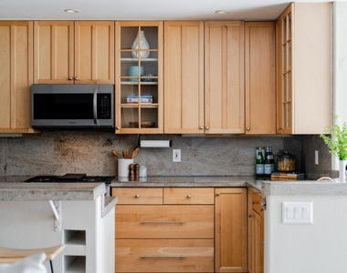 233 Wixon Avenue - Photo Thumbnail 15