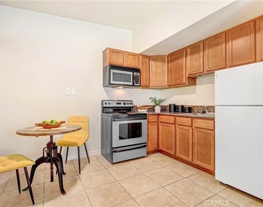 1706 Sessums Drive - Photo Thumbnail 5