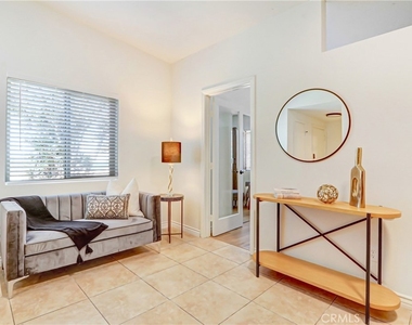 1706 Sessums Drive - Photo Thumbnail 4