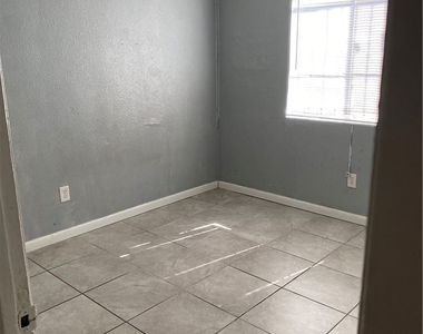 170 E Olive - Photo Thumbnail 2
