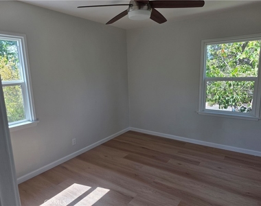 3255 Henrietta - Photo Thumbnail 21