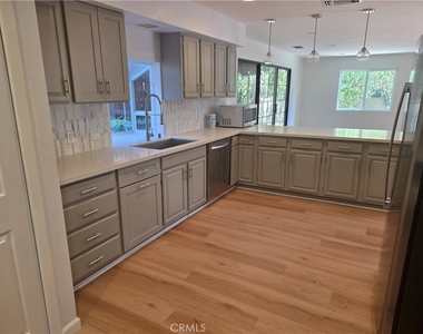 3255 Henrietta - Photo Thumbnail 14