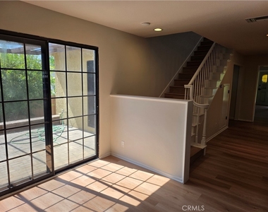 3255 Henrietta - Photo Thumbnail 9
