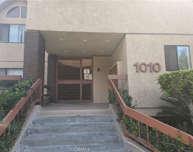 1010 E Maple - Photo Thumbnail 1