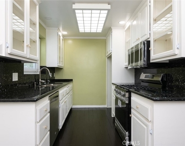 2909 Canada Boulevard - Photo Thumbnail 9