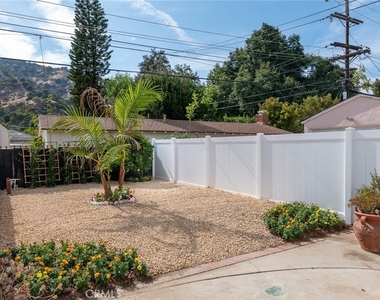 2909 Canada Boulevard - Photo Thumbnail 19