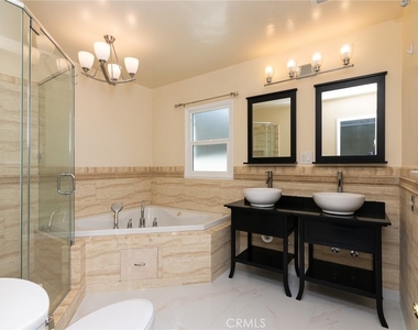 2909 Canada Boulevard - Photo Thumbnail 14
