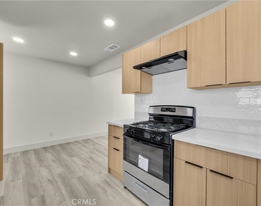 5505 N Traymore - Photo Thumbnail 12