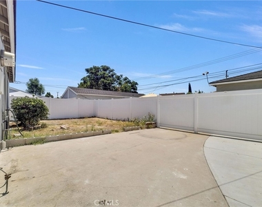 5505 N Traymore - Photo Thumbnail 24