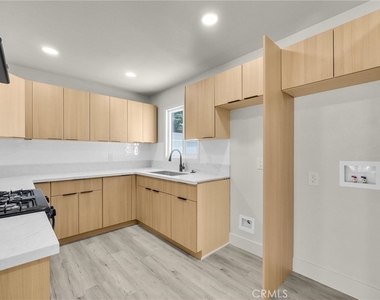 5505 N Traymore - Photo Thumbnail 9