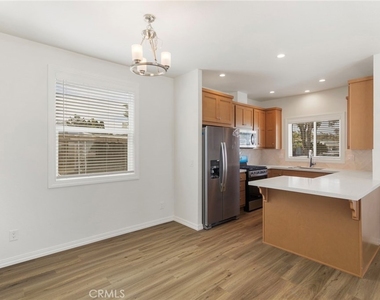 3030 Oceanside Boulevard - Photo Thumbnail 8