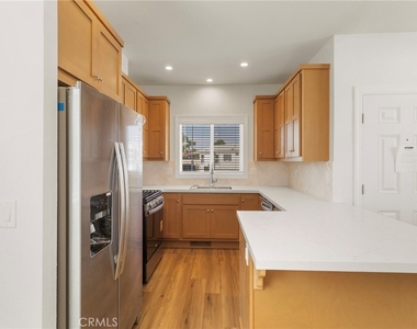 3030 Oceanside Boulevard - Photo Thumbnail 13