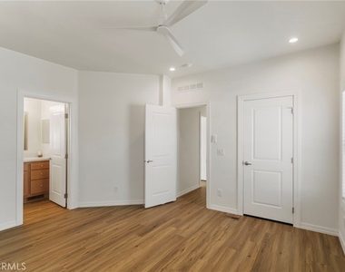3030 Oceanside Boulevard - Photo Thumbnail 21