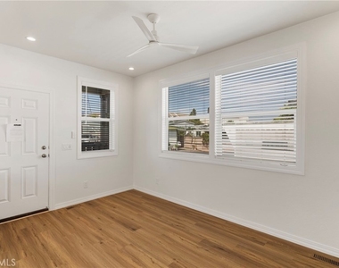 3030 Oceanside Boulevard - Photo Thumbnail 7