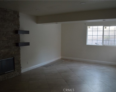 7480 Addison - Photo Thumbnail 14