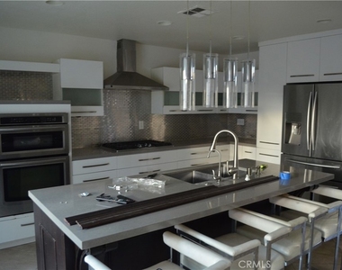 7480 Addison - Photo Thumbnail 7