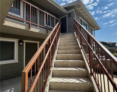 657 Scott Place - Photo Thumbnail 2