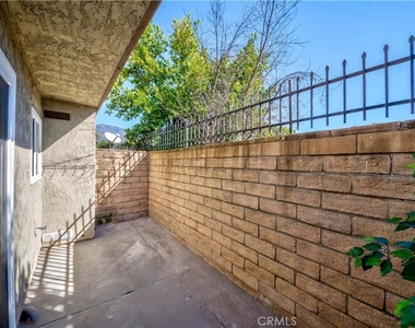 918 Huntington Dr - Photo Thumbnail 14