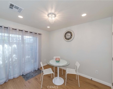 918 Huntington Dr - Photo Thumbnail 6