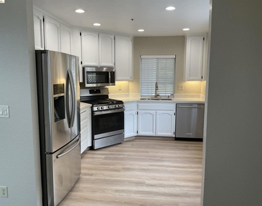 1020 Bellflower Street - Photo Thumbnail 1