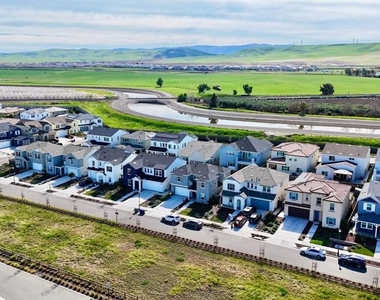 3010 Rio Grande Dr - Photo Thumbnail 34