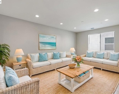 3010 Rio Grande Dr - Photo Thumbnail 9