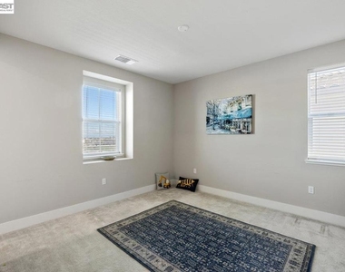 3010 Rio Grande Dr - Photo Thumbnail 20
