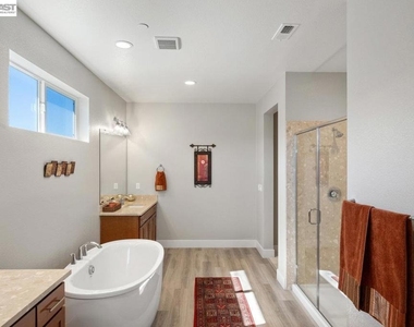 3010 Rio Grande Dr - Photo Thumbnail 27