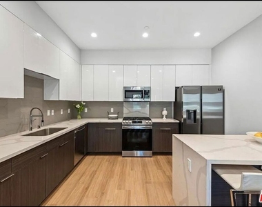 1906 Overland Avenue - Photo Thumbnail 1