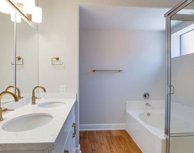 348 S Hauser Boulevard - Photo Thumbnail 8