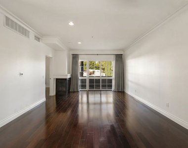 851 N San Vicente Boulevard - Photo Thumbnail 1