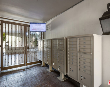 851 N San Vicente Boulevard - Photo Thumbnail 27
