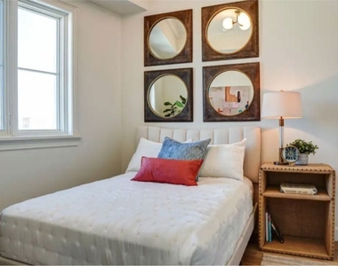 5768 W 3rd Street - Photo Thumbnail 7
